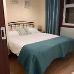 One Bed Apt In Listed Georgian House