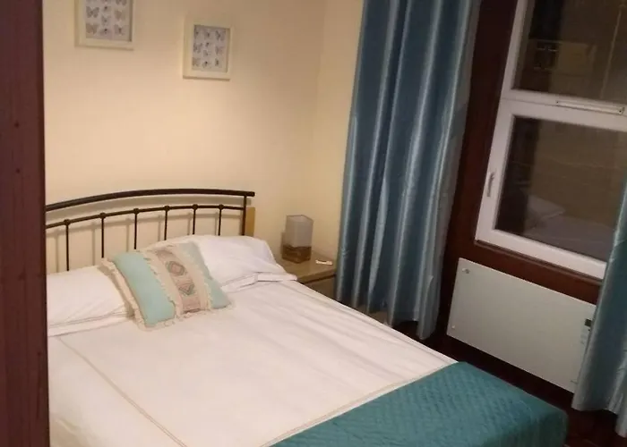 One Bed Apt In Listed Georgian House